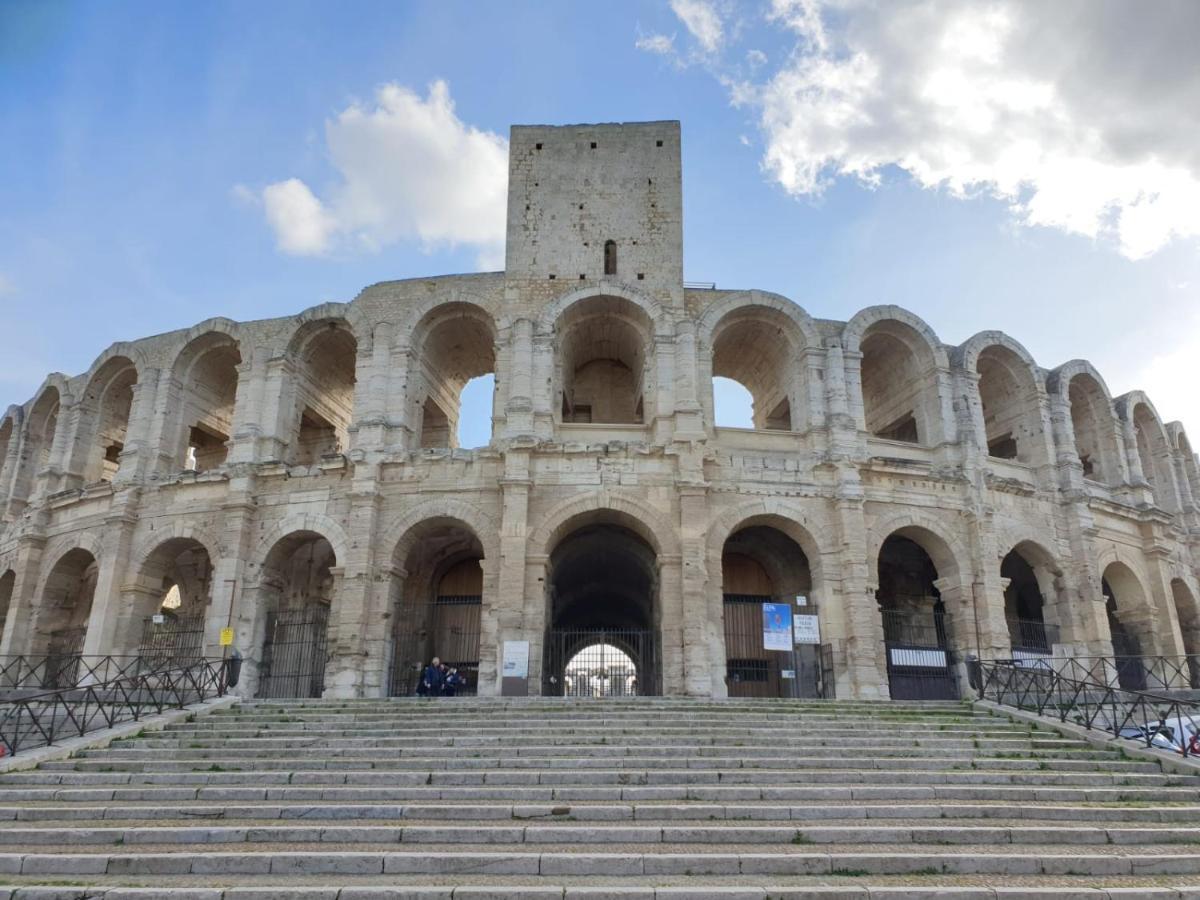 Appart Lumineux De L'Hotel De Ville Arles Bagian luar foto
