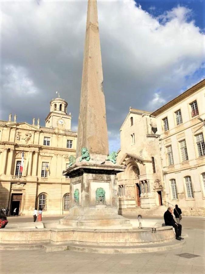 Appart Lumineux De L'Hotel De Ville Arles Bagian luar foto